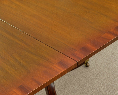 Mahogany Regency Style Pedestal Dining Table On Curved Reeded Splayed Legs