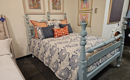 Leonard's Nantucket Thistle Queen Bed