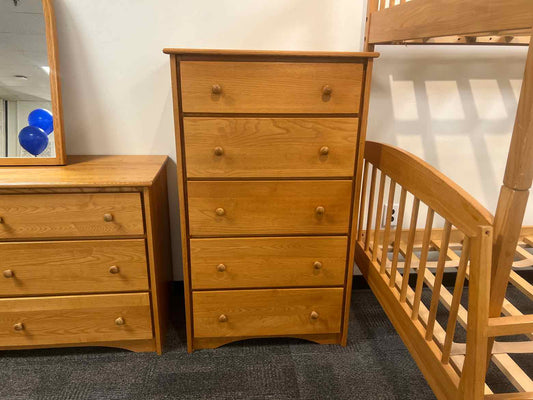 Vermont Tubbs Oak Chest