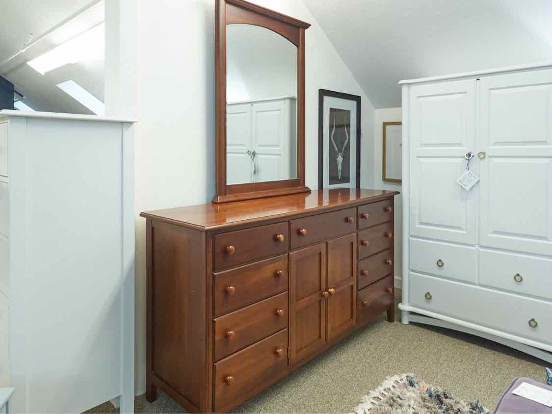 Drexel 9-Drawer Dresser in Cherry