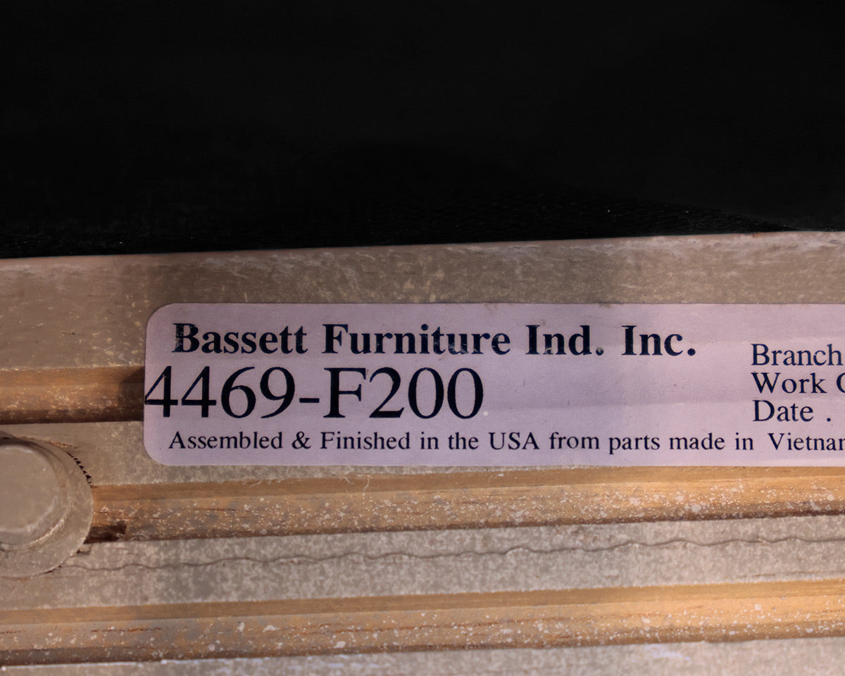 Bassett Gray and White Table & 5 Chair Set