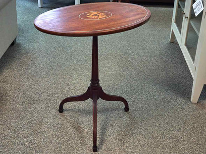 Federal Style Cherry Tilt Top Table