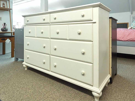 Broyhill Double Dresser in White with Wood Pulls