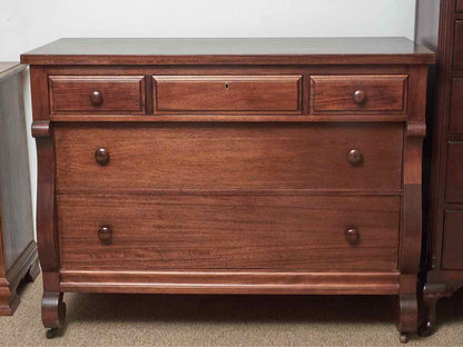 Sligh Mahogany Empire Style 5 Drawer Chest On Casters