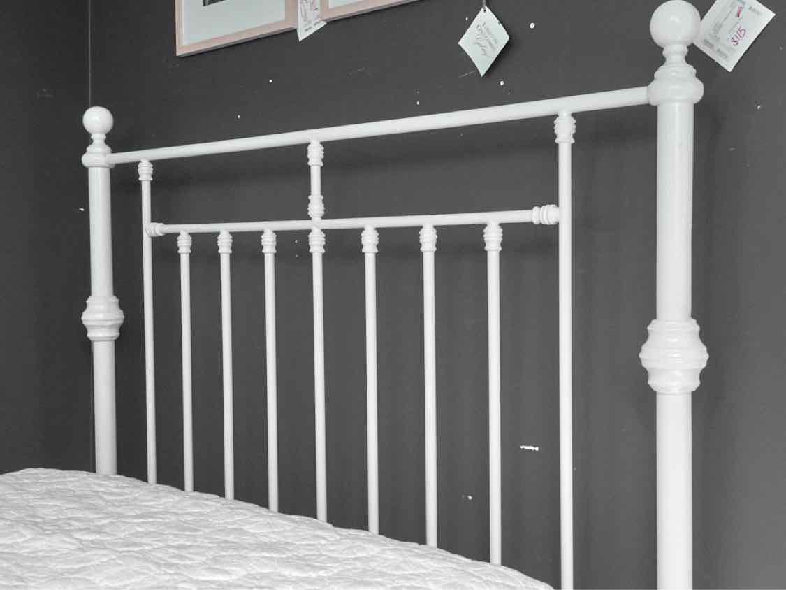 White Iron Queen Bed with Ball Finials