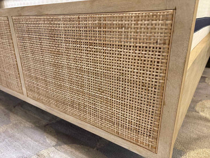 Four Hands 'Sydney' Queen Bed