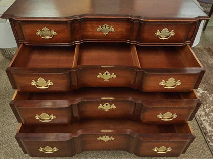 Kindel Mahogany Block Front Chest wuth 4 Drawers