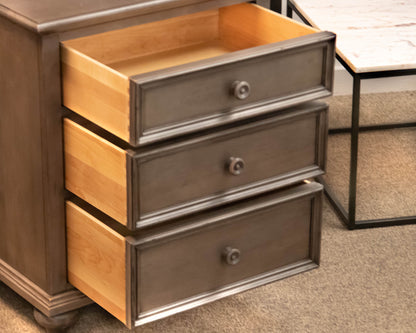 Pair of Ethan Allen New Country Three Drawer Nightstands
