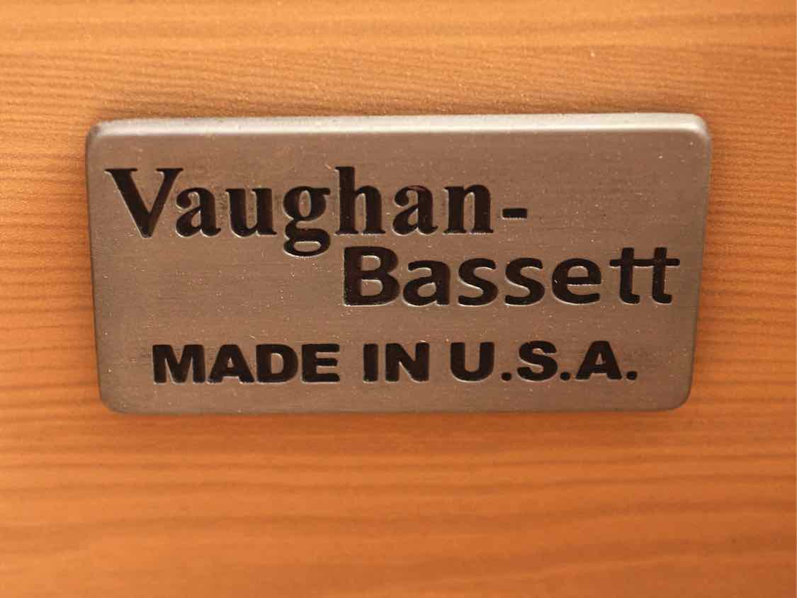 Vaughan Bassett  White Finish Fundamentals 6 Drawer Dresser