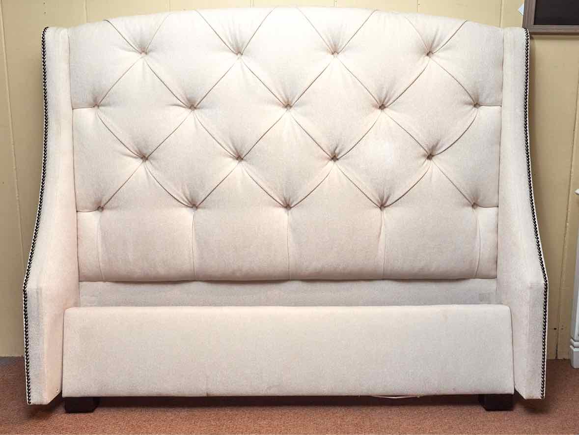 Boston Interiors  Ivory Upholstered Tufted With Nailhead Trim Full Bed