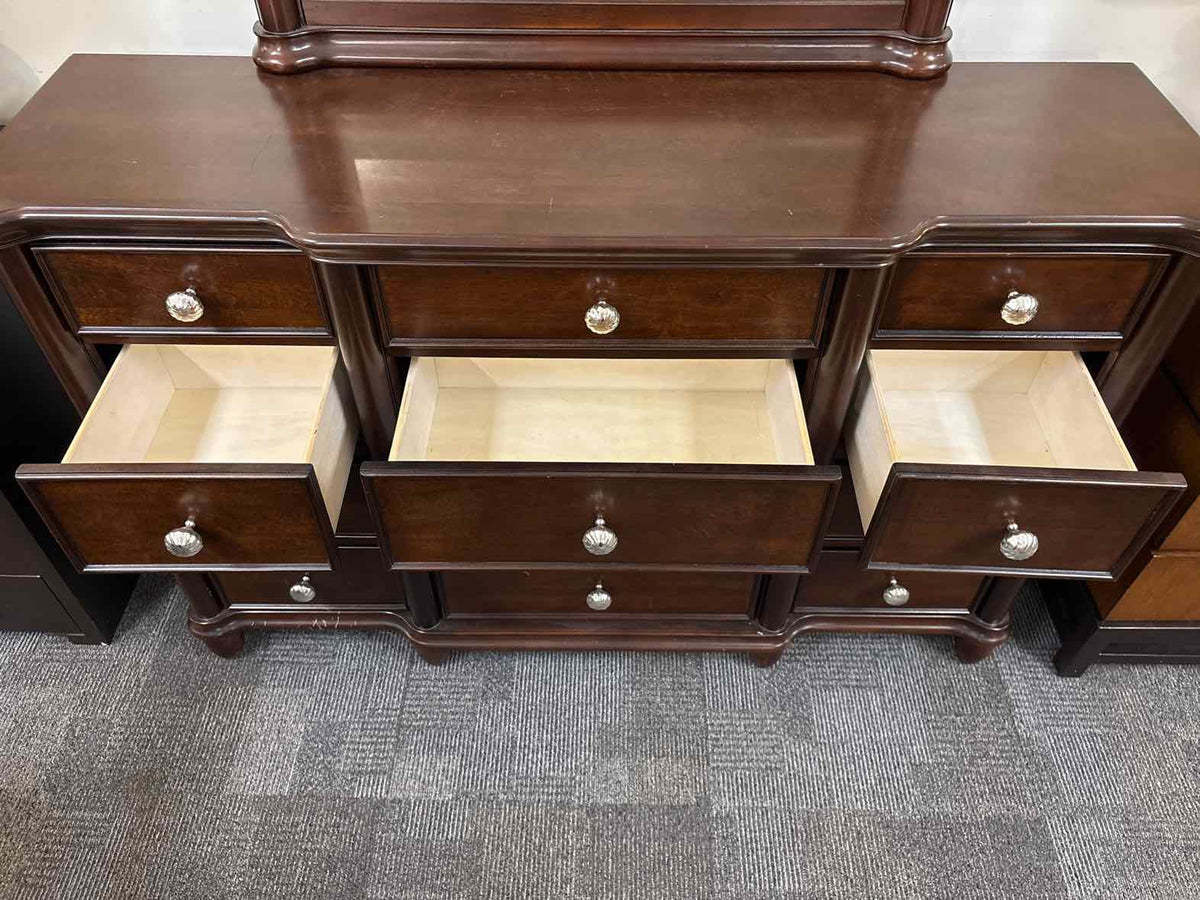 Hamilton 12 Drawer Dresser w/Mirror