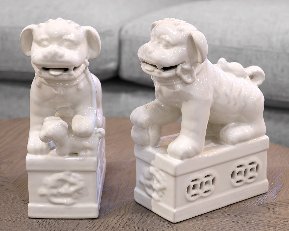 White Porcelain Foo Dog Lamp