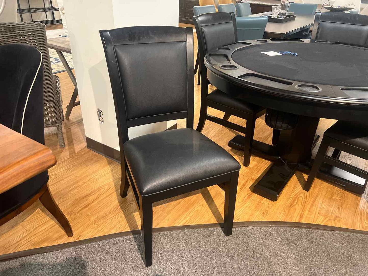 Legacy Billiards 'Heritage' Game Table w/ Chairs