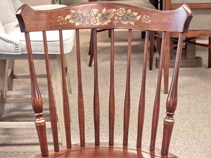 Hitchcock Round Dining Table & Set of Four Matching Chairs