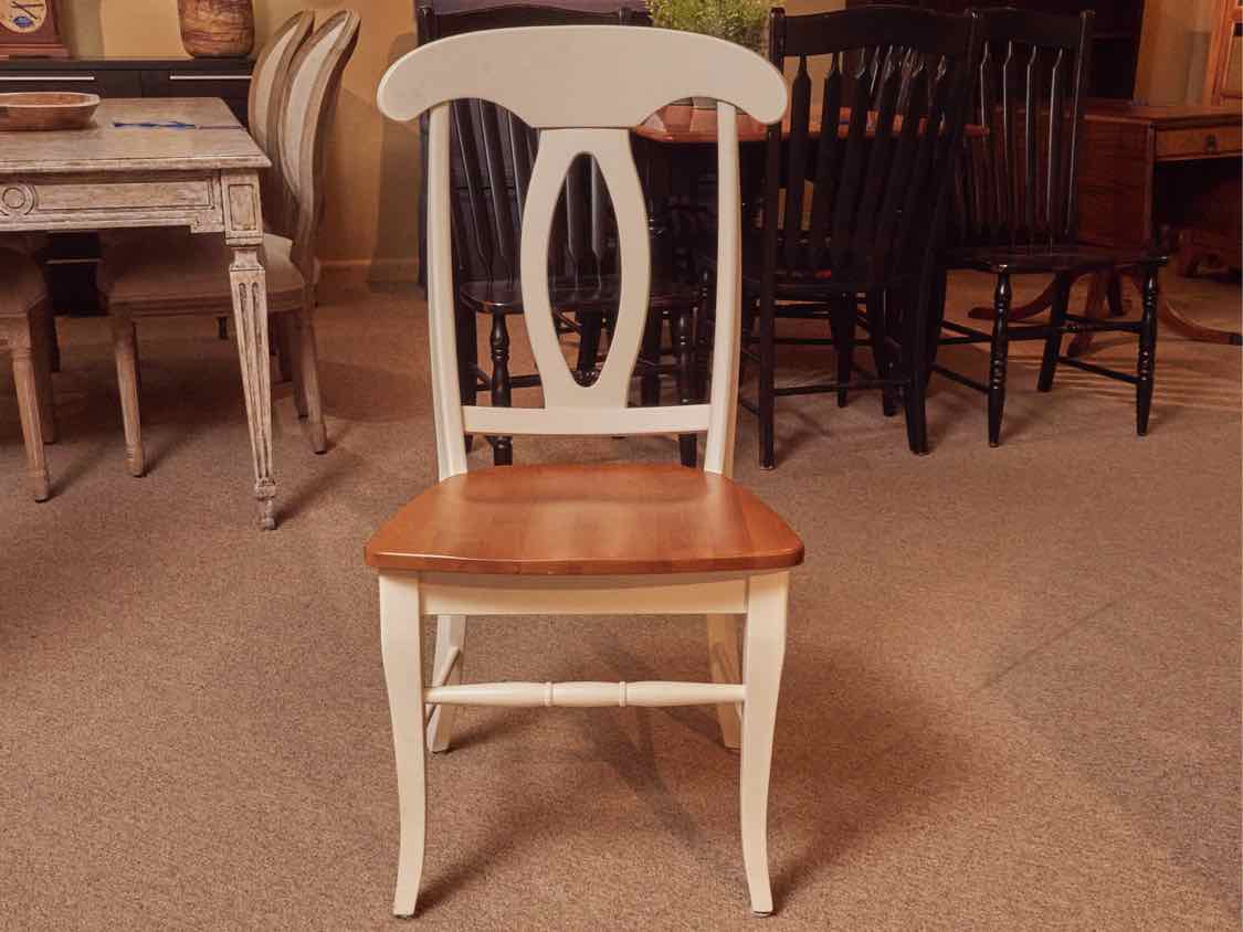 Maple Top Cream Finish Pedestal Table & Leaf & 4 Chair Set