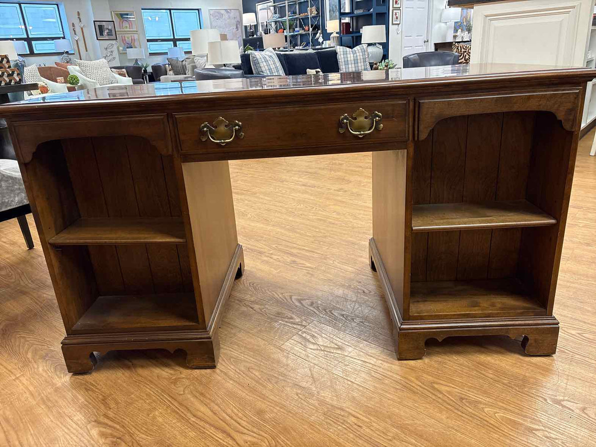 Ethan Allen 'Classic Manor' Executive Desk