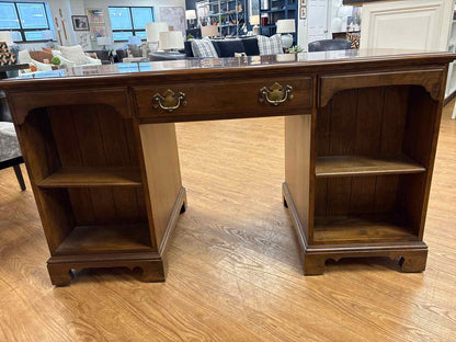 Ethan Allen 'Classic Manor' Executive Desk