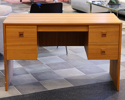 Mobican 4-Drawer Mid-Century Style Desk