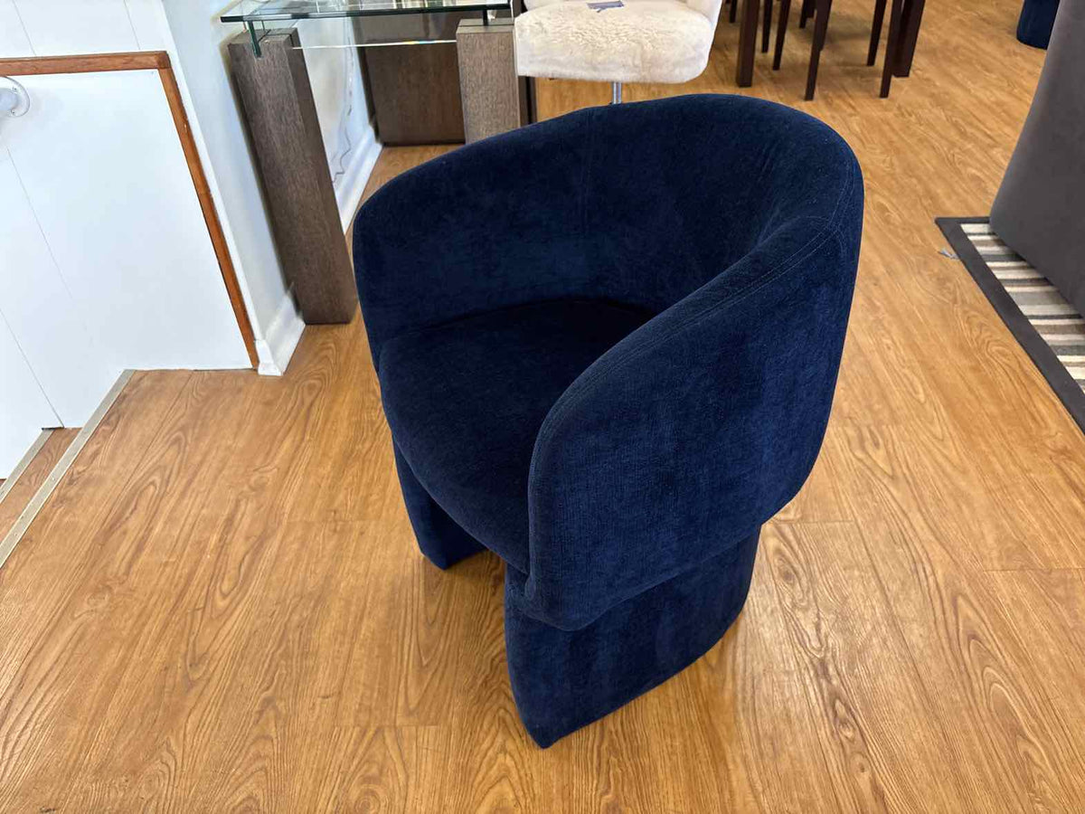 Set of 4 Nuevo 'Clementine' Dining Chairs