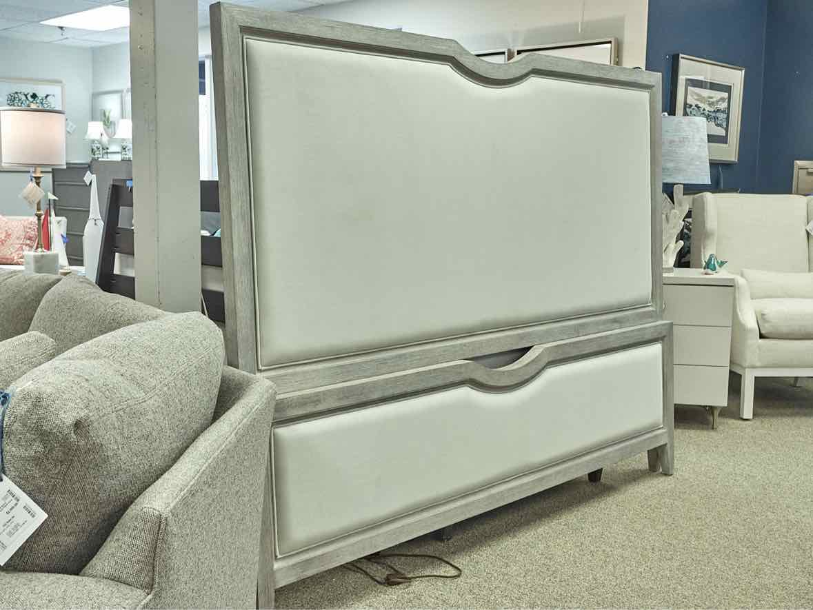 Bassett Savoy Collection King Upholstered Panel Bed