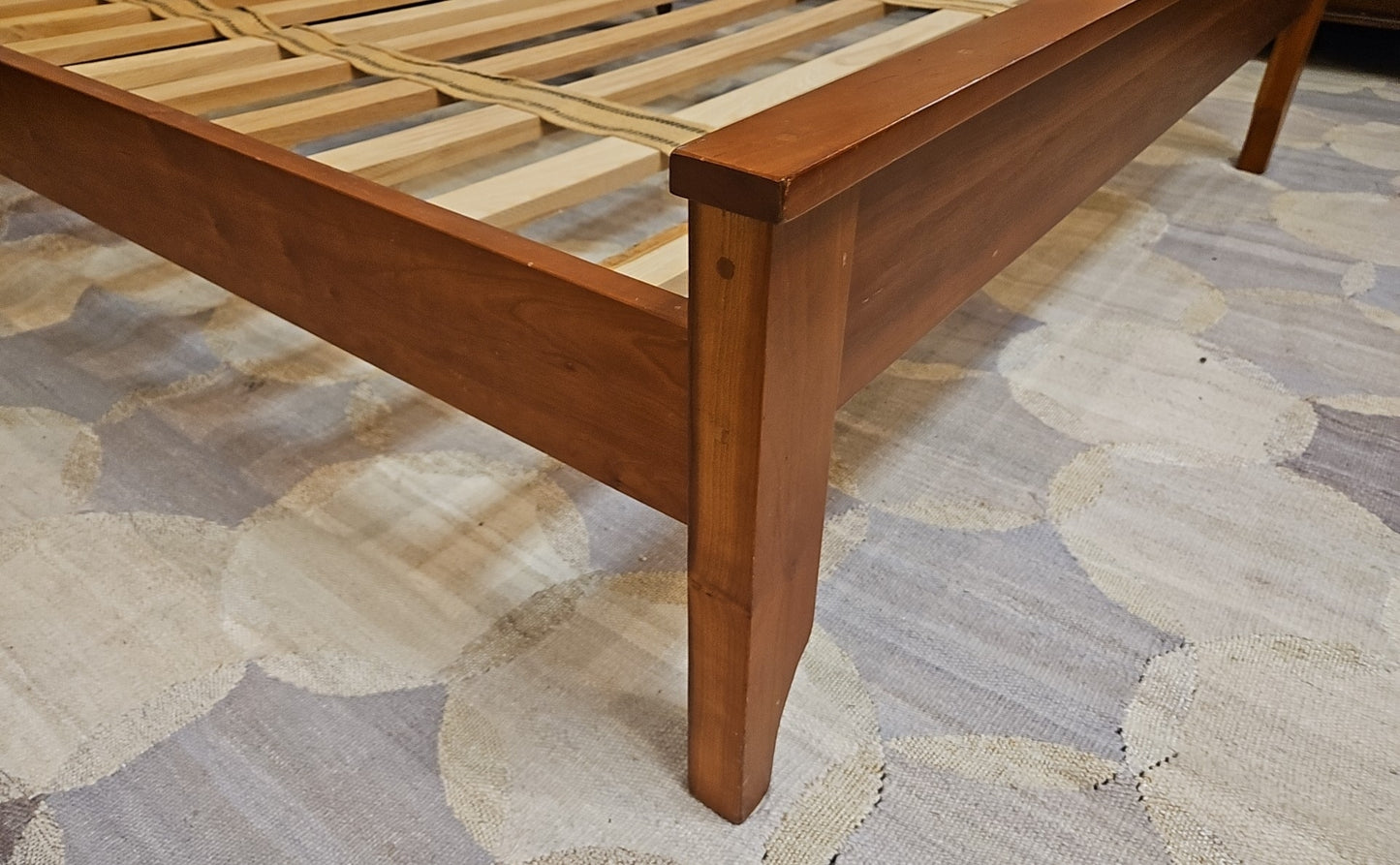 Cherry Mission Style Queen Bed