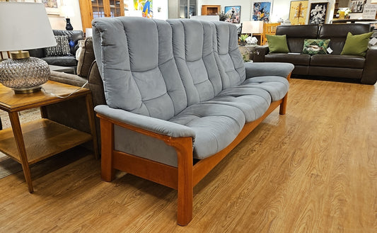 Ekornes Stressless 'Buckingham' Highback Reclining Sofa