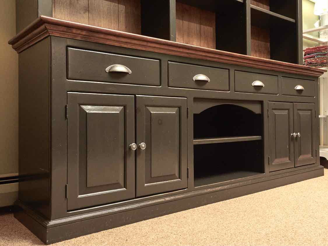 Huntington Furniture 'Antique Olive' Finish 3 Drawer 4 Door Hutch