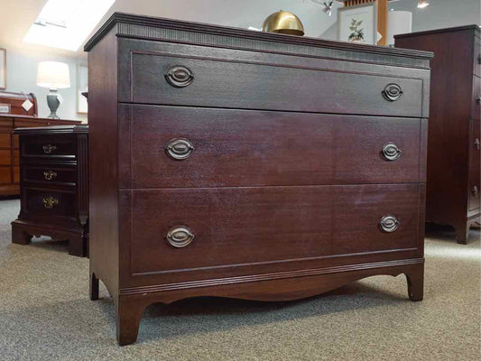 Huntly Mahogany Three Drawer Dresser