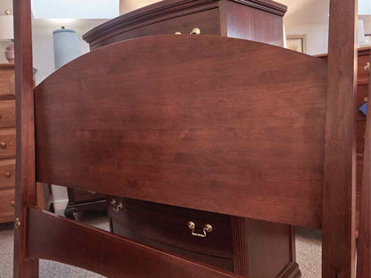 Kincaid Cherry Shaker Pencil Post Queen Bed