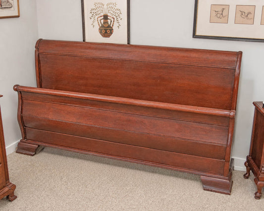 Stickley King Sleigh Bed in Mahogany with "Savannah" Finish