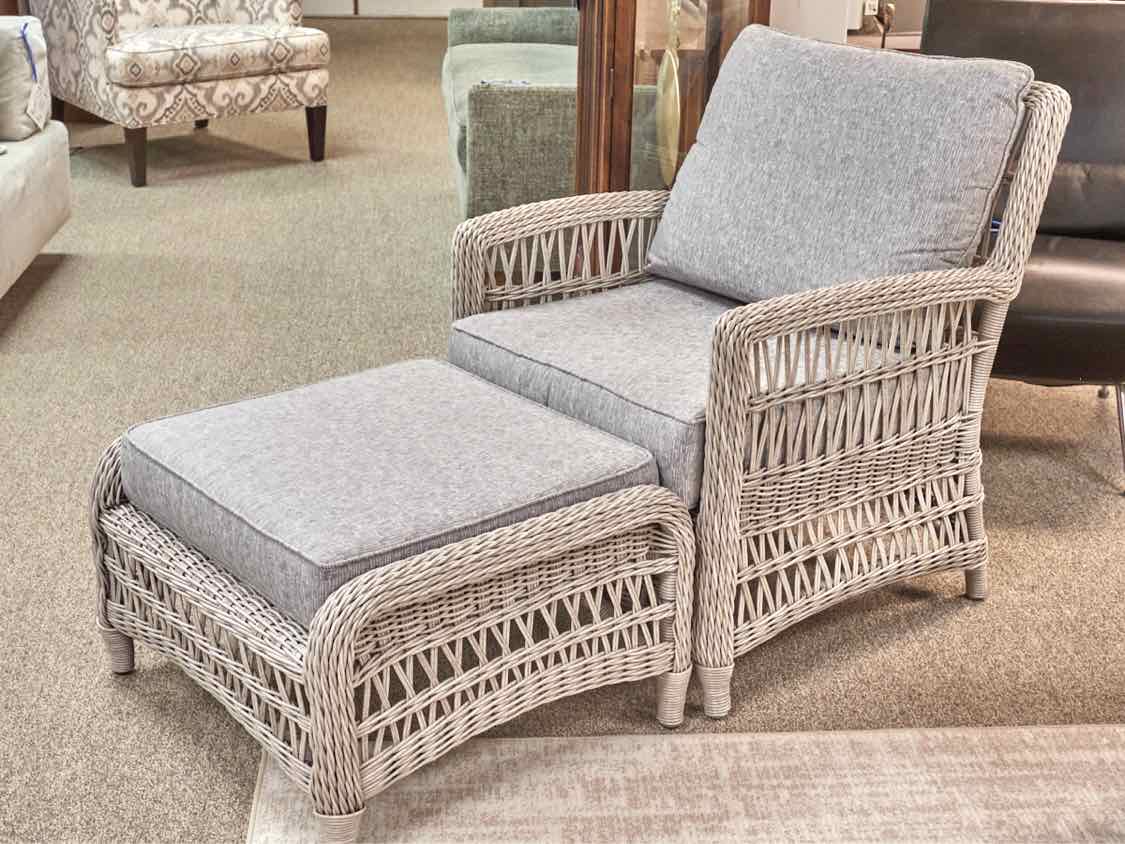 Lloyd Flanders Chairs