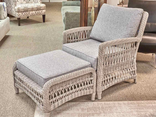 Lloyd Flanders Chairs