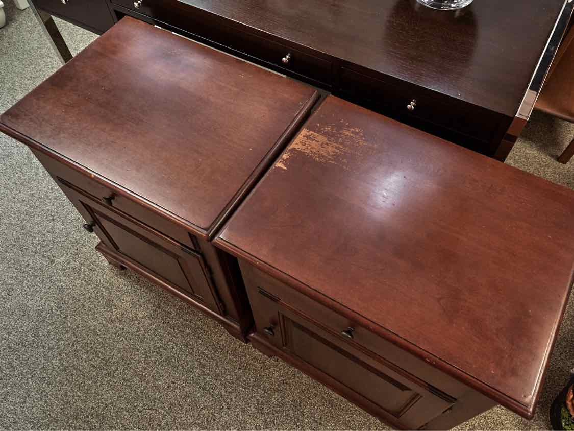 Pair of Nichols & Stone Cherry Single Drawer Cabinet Nightstands