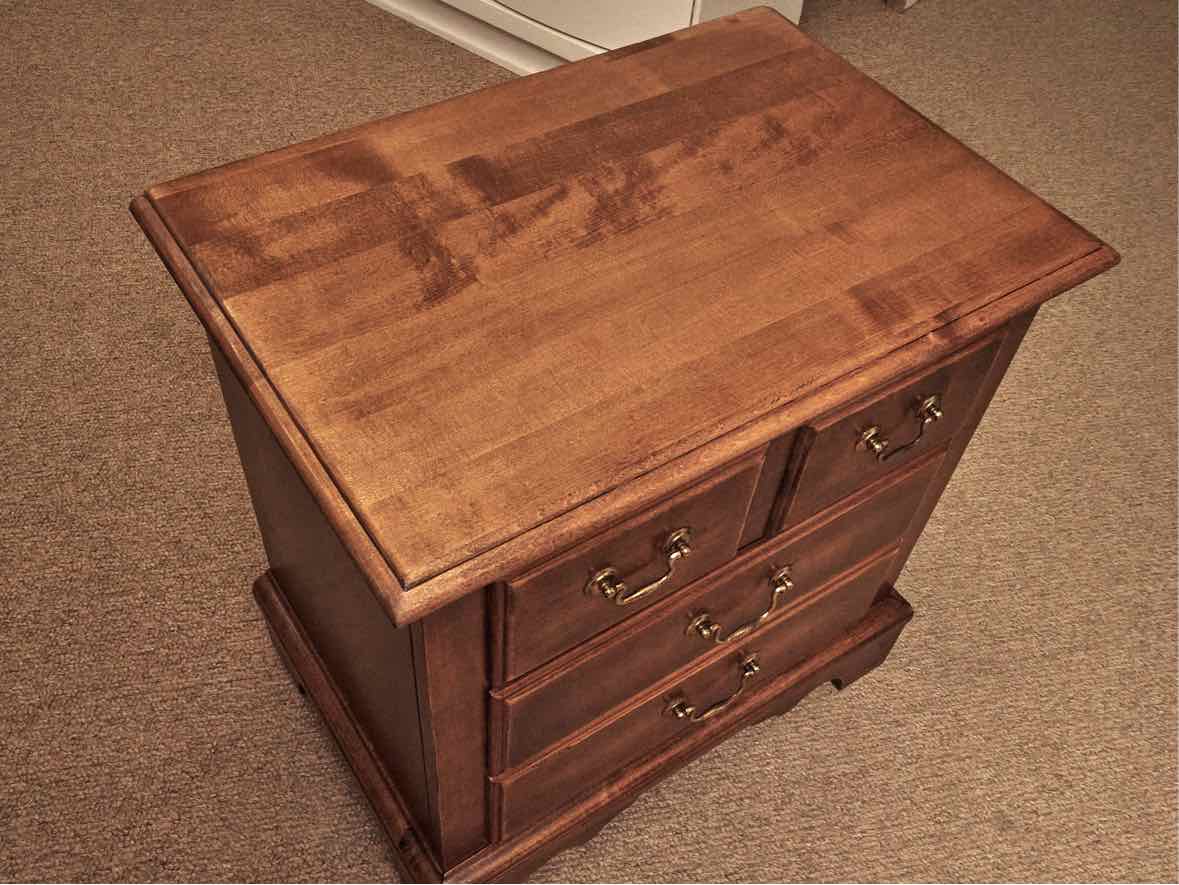 Moosehead Maple 3 Drawer Nightstand in Early American Finish