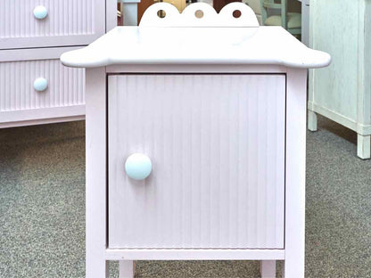 Maine Cottage 'Lizzie' Nightstand in Pink W/ White Knob