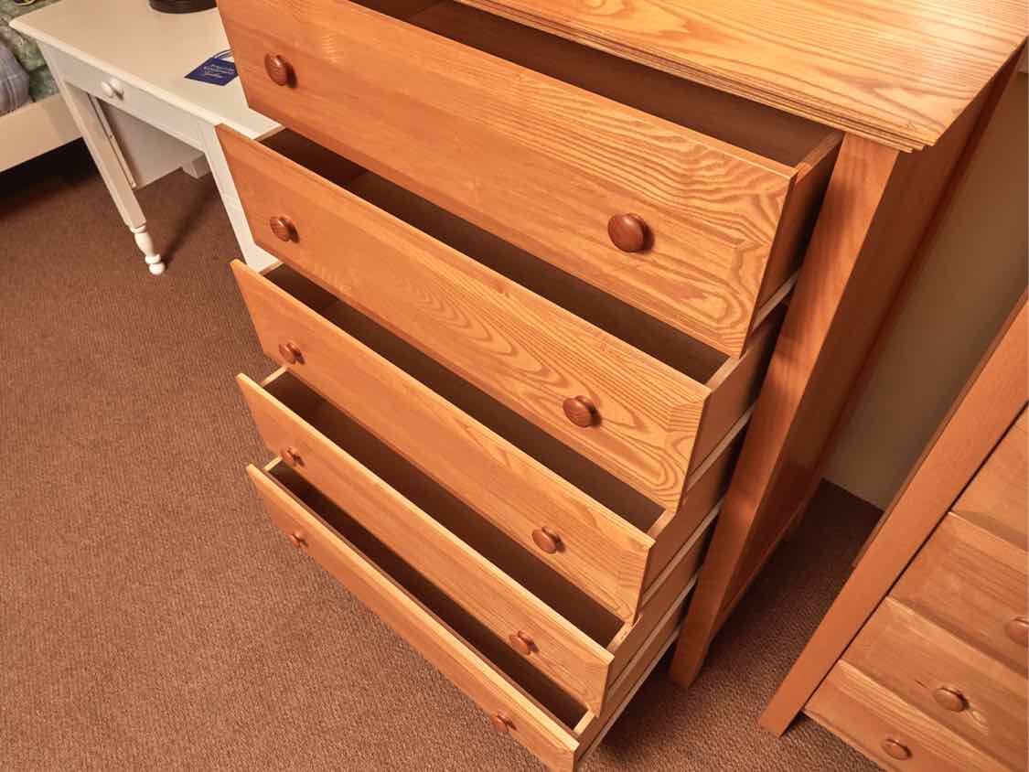 Vermont Tubbs Oak 5 Drawer  Chest