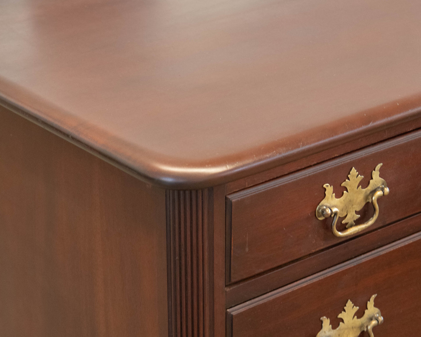 Drexel Solid Mahogany 6 Drawer  Dresser with Brass Chippendale Handles