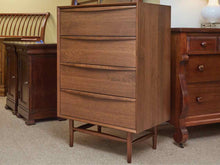 Article Lenia Walnut 4 Drawer Chest