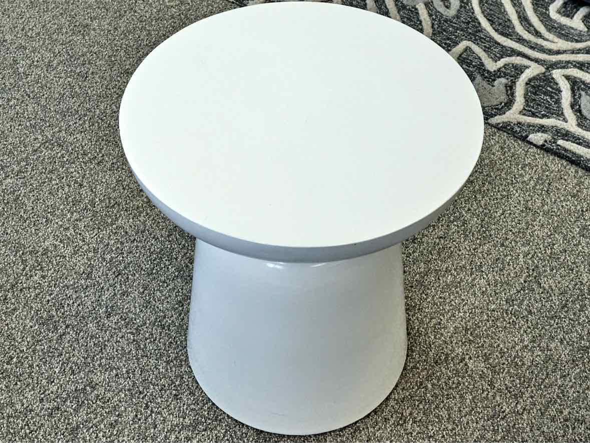 Ivory Metal Round Side Table
