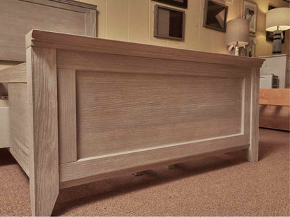 Pottery Barn 'Hampton' ' Finish 'Brushed Fog'  4 Drawer Storage Twin Bed
