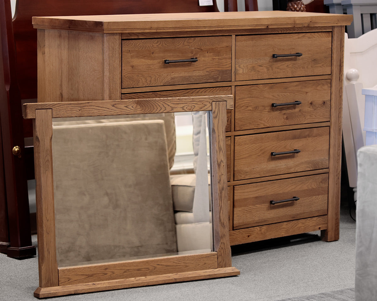 Vaughan Bassett 8-Drawer Dresser w/ Mirror.