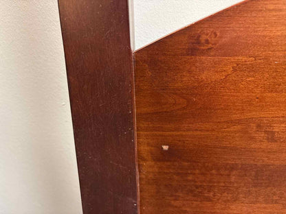 Kincaid Cherry Pencil Post Queen Bed