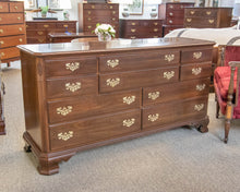 Ethan Allen' Georgian Court' Cherry 10 Drawer  Dresser