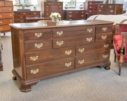 Ethan Allen' Georgian Court' Cherry 10 Drawer  Dresser