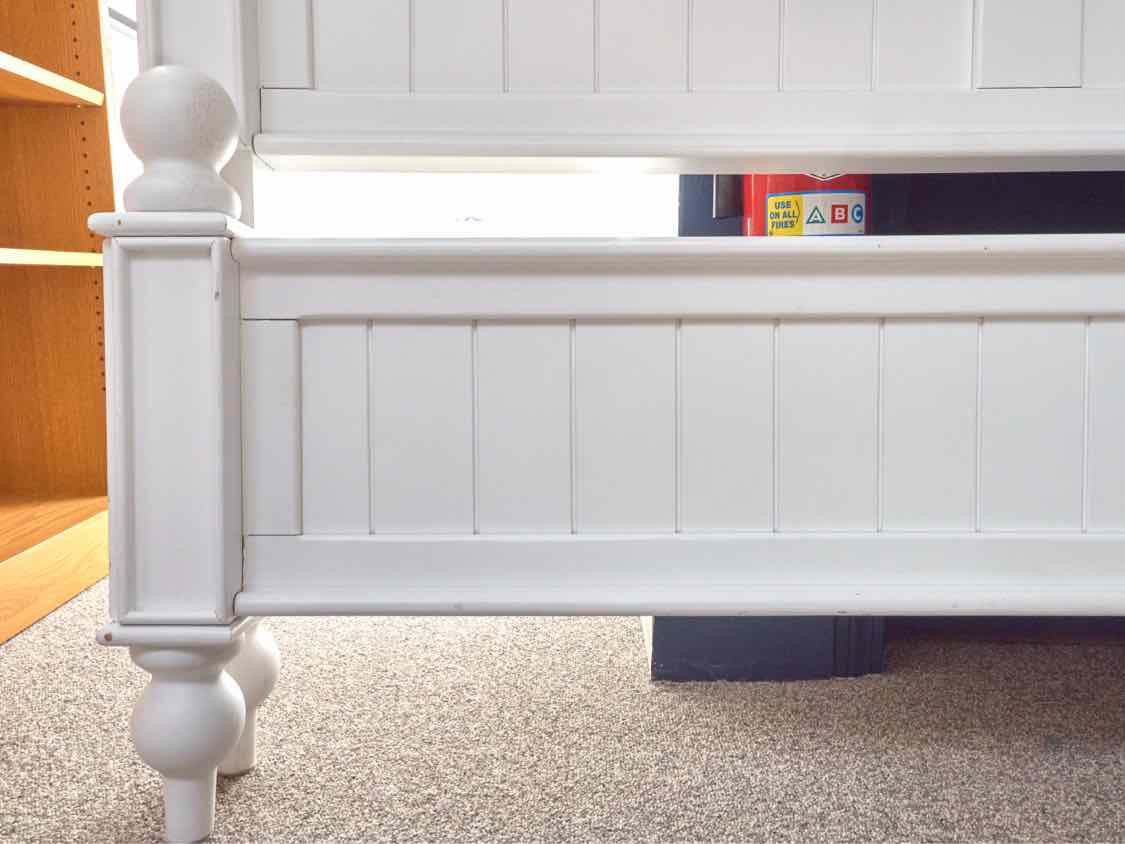 Maine Woodworks White Full Bed