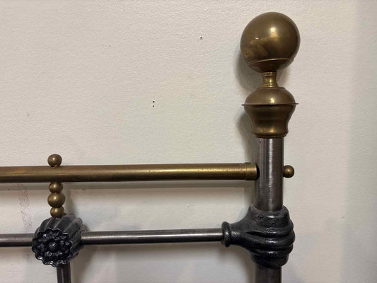 Domain 'Soho' Iron and Brass Queen Bed