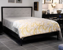 Huppe Edmond Queen Bed