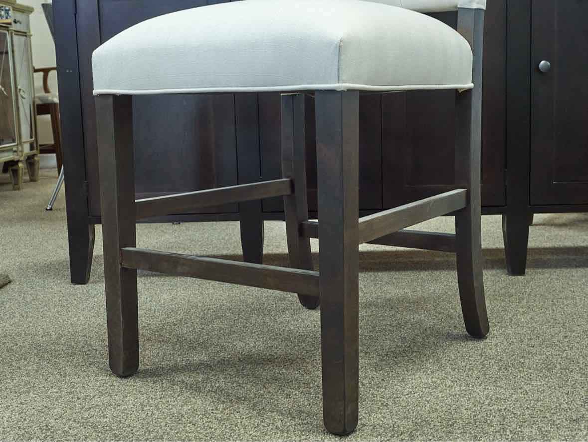 Set of 3 Gat Creek Maple " Berwyn" Counter Stools in Classic Stout Leg Finish