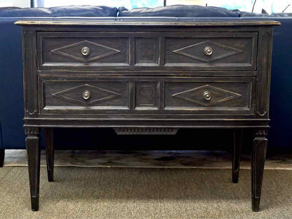 Bassett Woodbridge Hall 2 Drawer Accent Chest