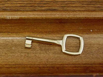 Smith & Watson Mahogany Executive Desk with 4 Drawers